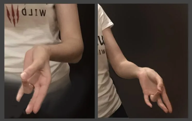 作者用自己的手势比划作参考 - 瑞云渲染